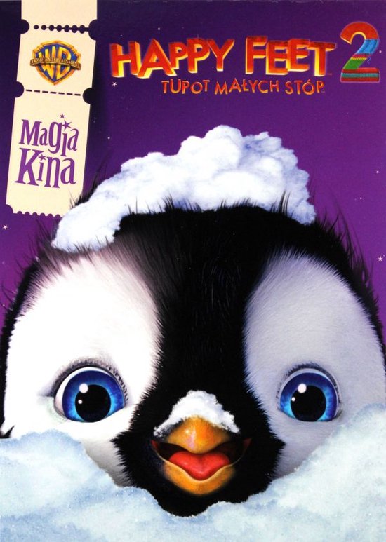 Close-up van een schattige pinguïn met grote blauwe ogen en een zwarte en witte kop, bedekt met wat sneeuw.