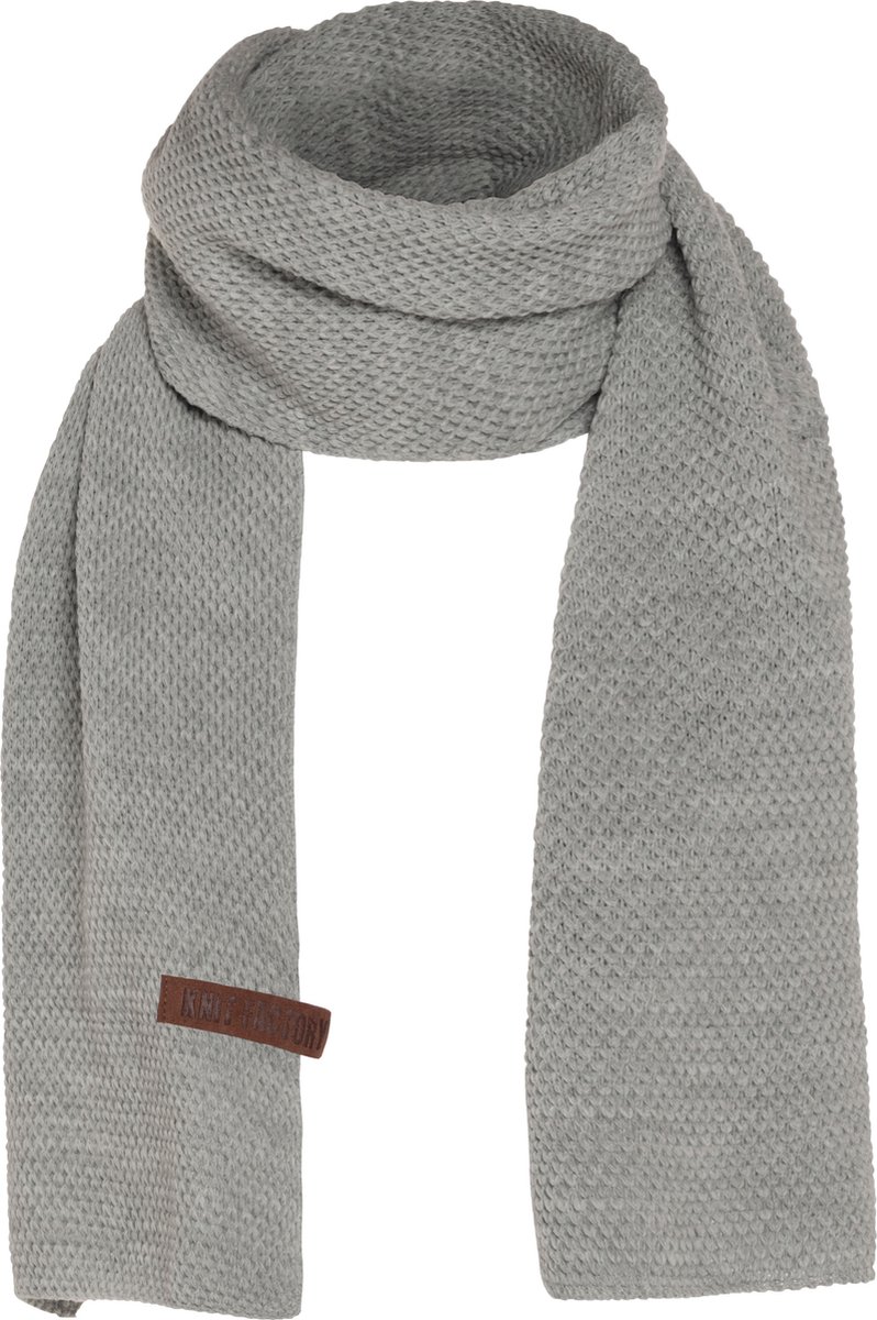 Knit Factory Jazz Gebreide Sjaal Dames & Heren - Grijze Wintersjaal - Langwerpige sjaal - Wollen sjaal - Heren sjaal - Dames sjaal - Iced Clay - 200x30 cm