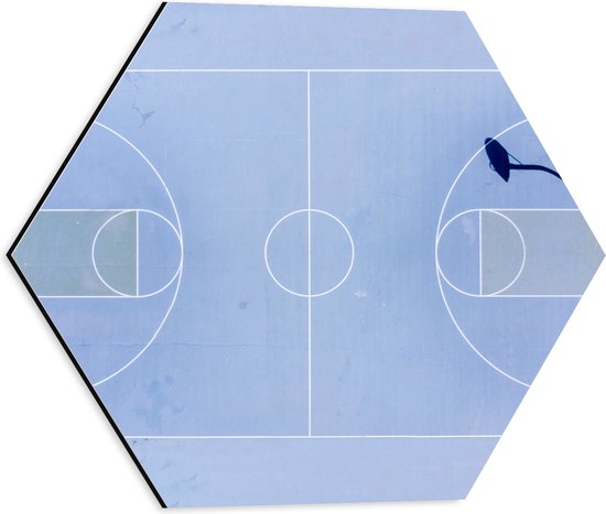 Dibond Hexagon - Bovenaanzicht van Basketbalveld - 40x34.8 cm Foto op Hexagon (Met Ophangsysteem)