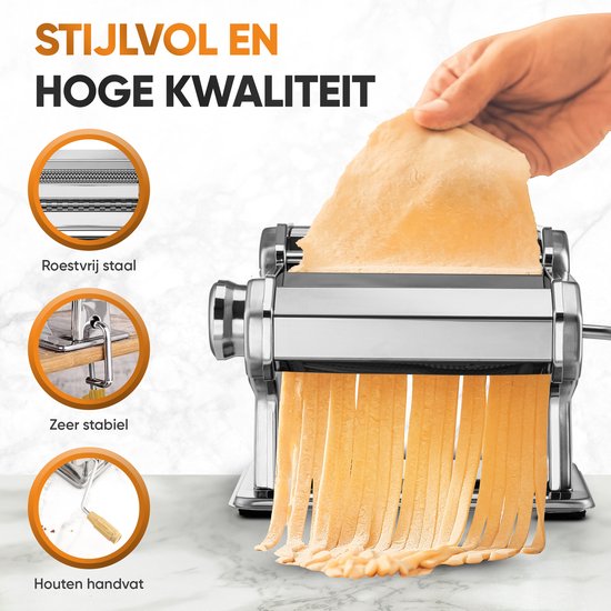 Roestvrijstalen pastamachine met houten handvat maakt stevige pasta.