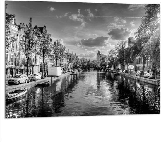 Dibond - Uitzicht over de Grachten van Amsterdam (Zwart-wit) - 100x75 cm Foto op Aluminium (Met Ophangsysteem)