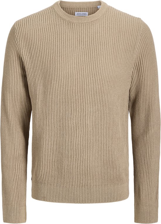 Beige gebreide trui met ronde hals en lange mouwen, merk JACK & JONES, op zwarte achtergrond.