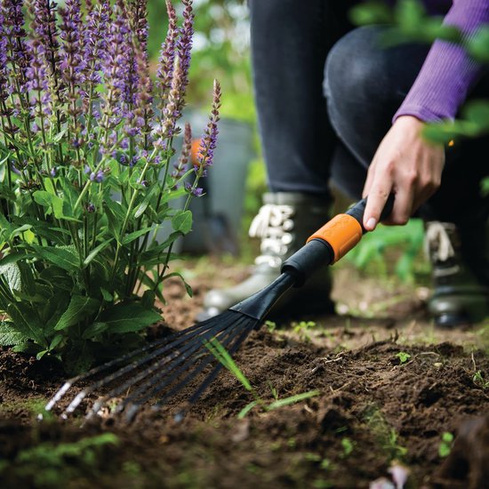 Fiskars QuikFit Bladhark - Hark met 7 Tanden - Tuingereedschap van Fiskars — afbeelding 4