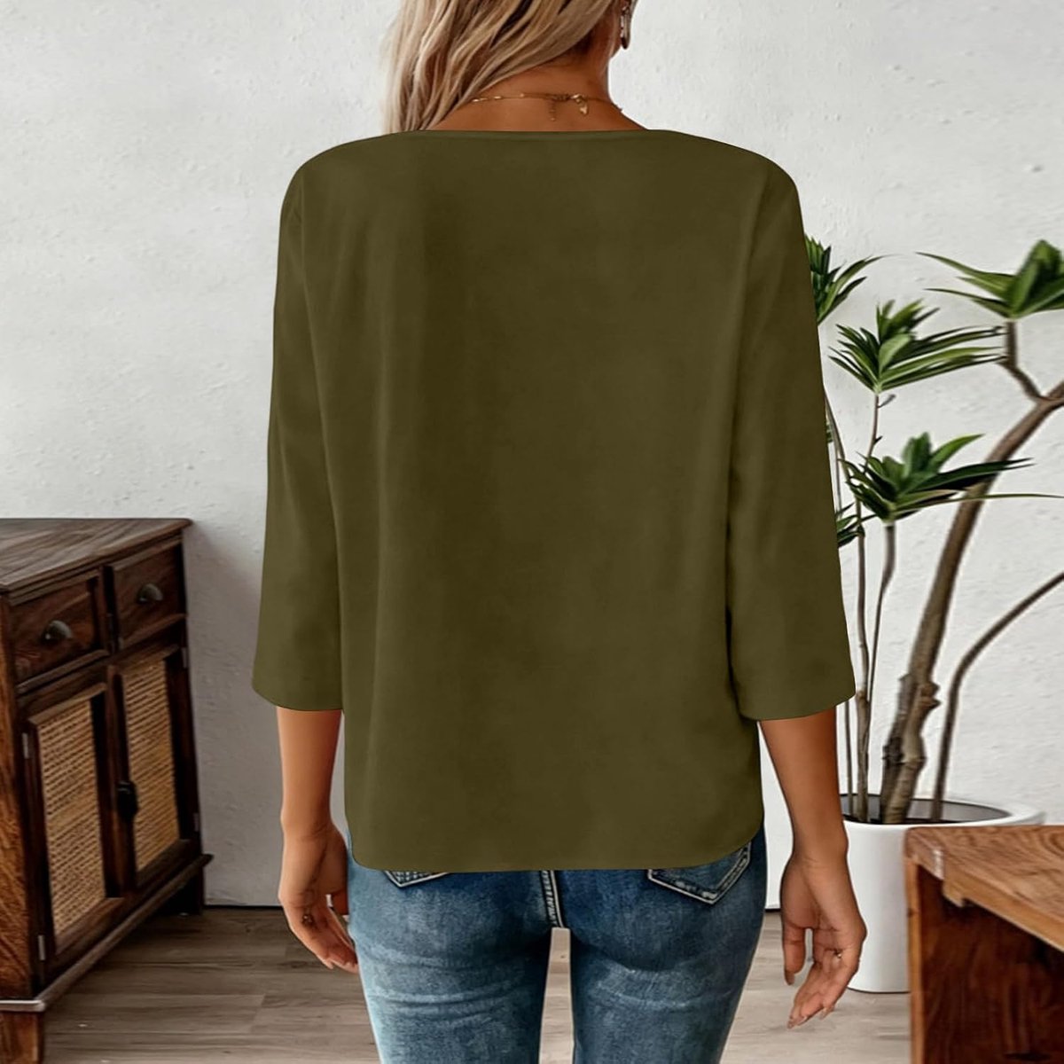 Losse katoenen blouse met 3/4 mouwen en V-hals