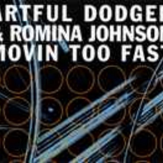 Albumcover voor 'Movin' Too Fast' door Artful Dodger & Romina Johnson. Abstracte blauwe en oranje lijnen op een donkere achtergrond.