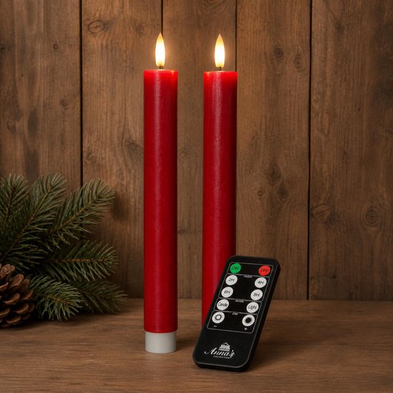 Twee rode led-dinerkaarsen met vlammetjes, naast een Anna's Collection afstandsbediening met timer- en dimknoppen.