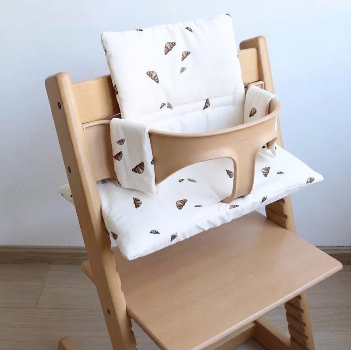 HHHK - Stokke Tripp Trapp Kussenset - Zitkussen en Rugkussen - Croissant - Stoelverkleiner - Babyset Kussen - Kinderstoel – foto 2