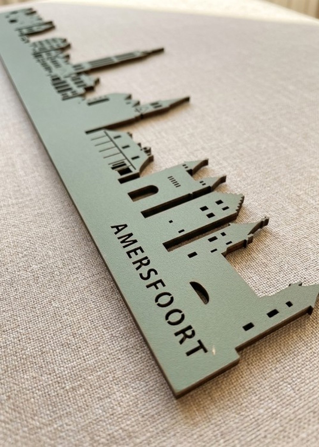 Houten Skyline Amersfoort | Wanddecoratie voor aan de muur | Groen MDF | 70 x 14 cm
