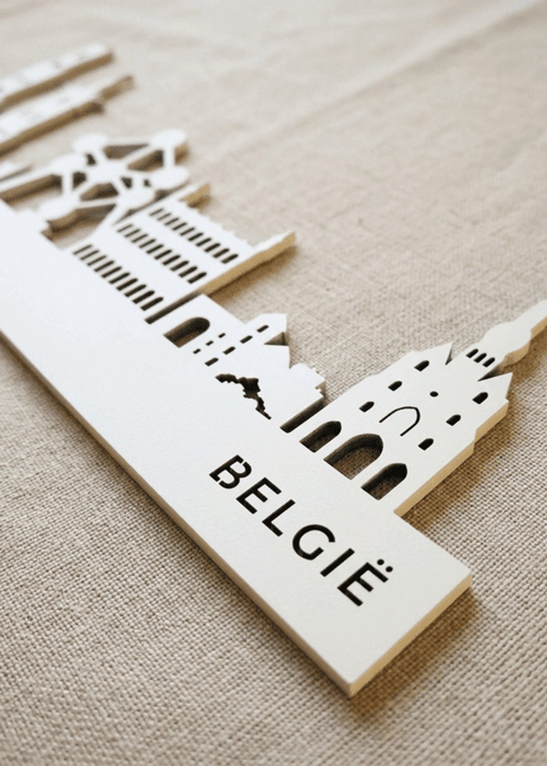 Houten Skyline België | Wanddecoratie voor aan de muur | Wit MDF | 100 x 20 cm