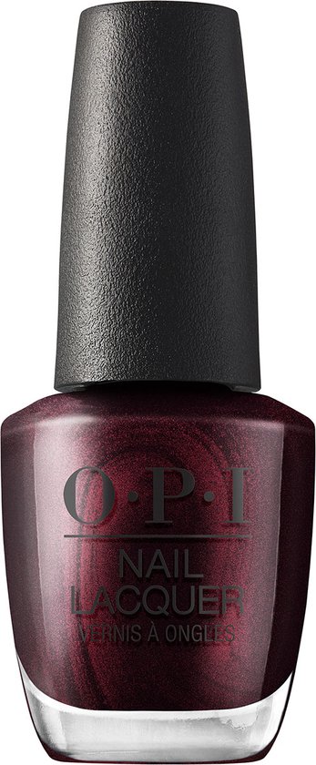 Donkerrode nagellak met metallic glans in een OPI flesje met zwarte dop.