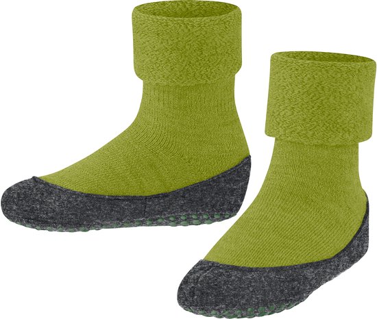 Groene Falke Cosyshoe Minis huissokken met omslagboord en donkergrijze antislipzool. Maat 27-28.