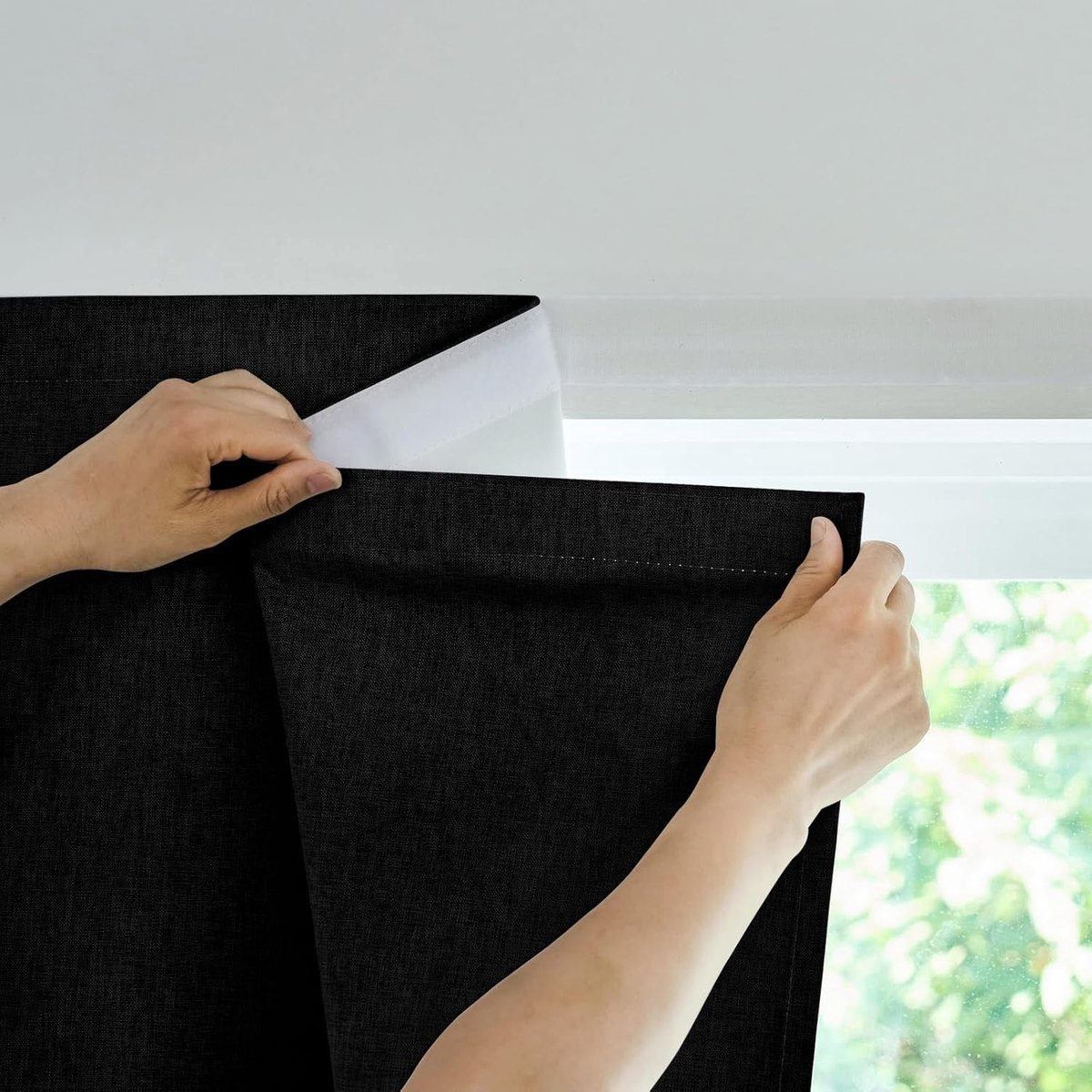 Zelfklevende verduisteringsgordijnen, 100% lichtdicht, zonder staaf, boorvrij, als zonnescherm, geschikt voor binnen, raam, interieur (zwart-H152 x B132 cm) 1-pack