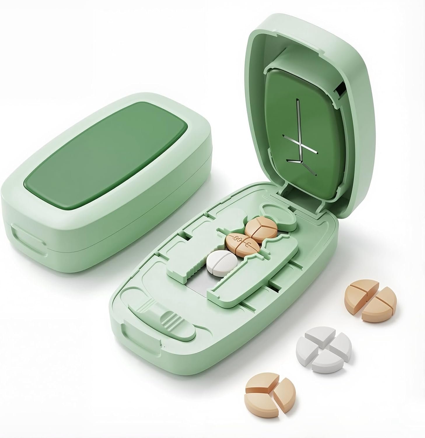 Pillensnijder - Verstelbare inkeping - Snijdt in stukjes van 1/2, 1/3 en 1/4 - Verborgen mes - 9,4 x 4,8 x 2,7 cm - Geschikt voor ouderen, huisdieren, vitaminen en dagelijkse medicatie - Groen