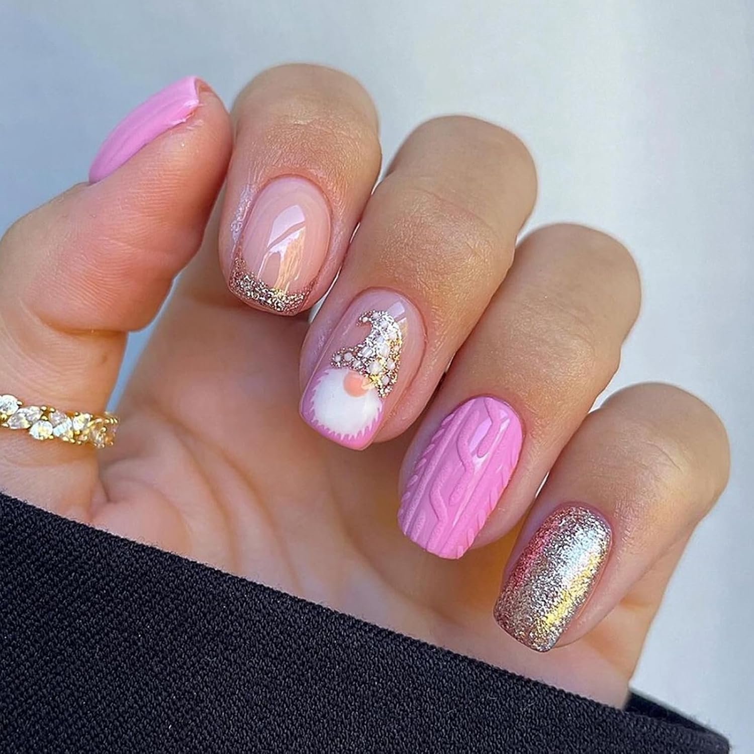24 stuks Kerstmis Press On Nails Kort Hoeksgewijs, Roze Natuurlijke Nagels Om Op Te Plakken, Kerstmanmuts Kunstmatige Vingernagels, Zilveren Glitter Ballerina Full Cover Kunstnagels voor