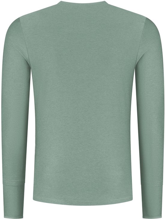 Achterkant van een groen Rogelli hardloopshirt met lange mouwen en duimgaten.