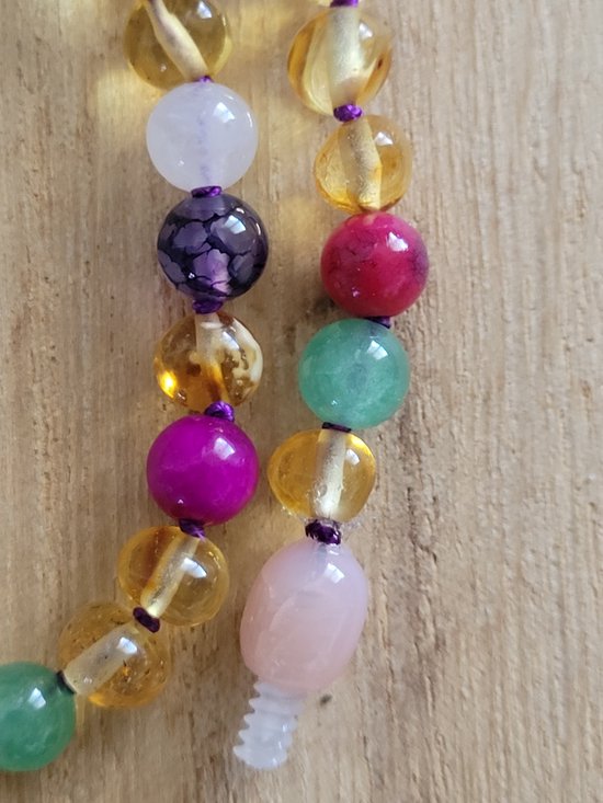 Barnsteen Kinderketting, Baltische amber, lemon, amethist, aventurijn, rozenkwarts, jade, roze draaisluiting, 31cm, babyketting, peuterketting, kraamcadeau, handgemaakt, barokkraaltjes, lichtgewicht — afbeelding 2