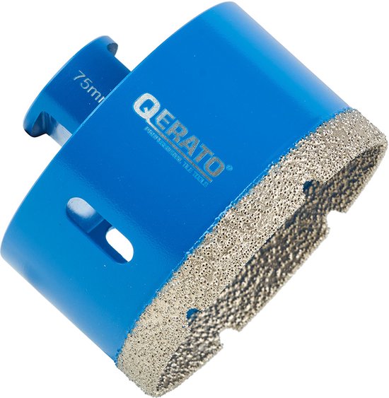 Qerato diamantboor 75mm, blauwe behuizing met zilverkleurige gesegmenteerde snijrand. '75mm' en 'QERATO' logo zichtbaar.