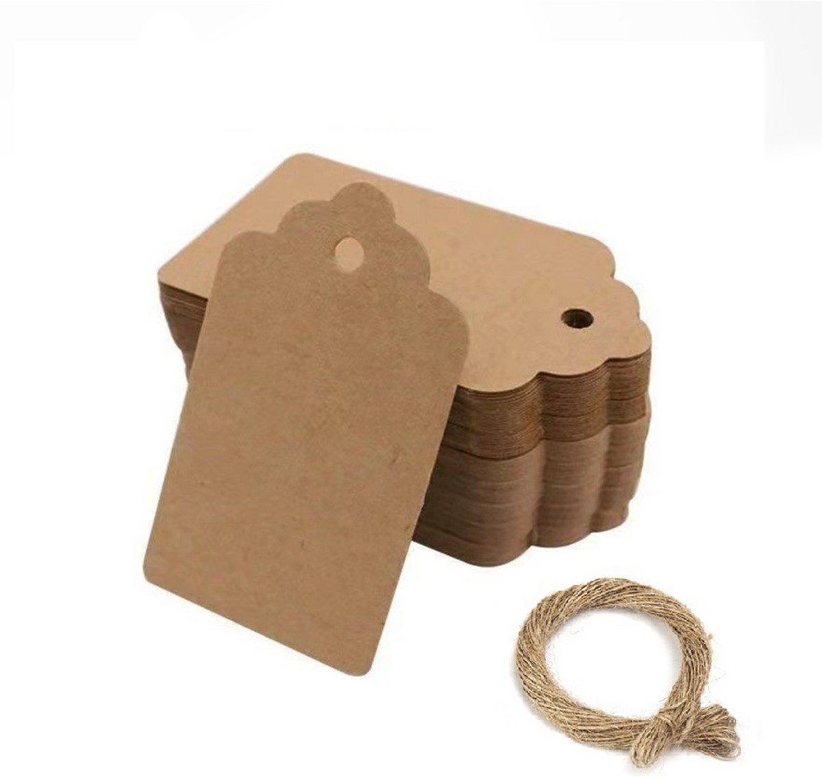 Verpakking van 100 stuks kraftpapier cadeaulabels (met touwtje) - Hanglabels van kraftpapier - Blanco en beschrijfbaar - Geschikt voor het inpakken van cadeaus, cadeautasjes en kerstknutselwerkjes - Bruin (95*45mm)