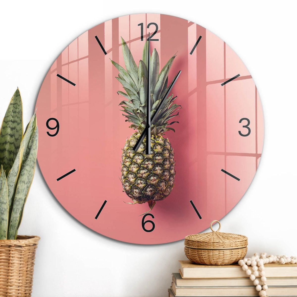 ArtPrintCave Roze Glazen Klok - Wandklok 60 cm - Muurklok Rond - Exotische Ananas Unieke Klok - Abstractie Stille Wandklok - Zwarte Klokwijzers