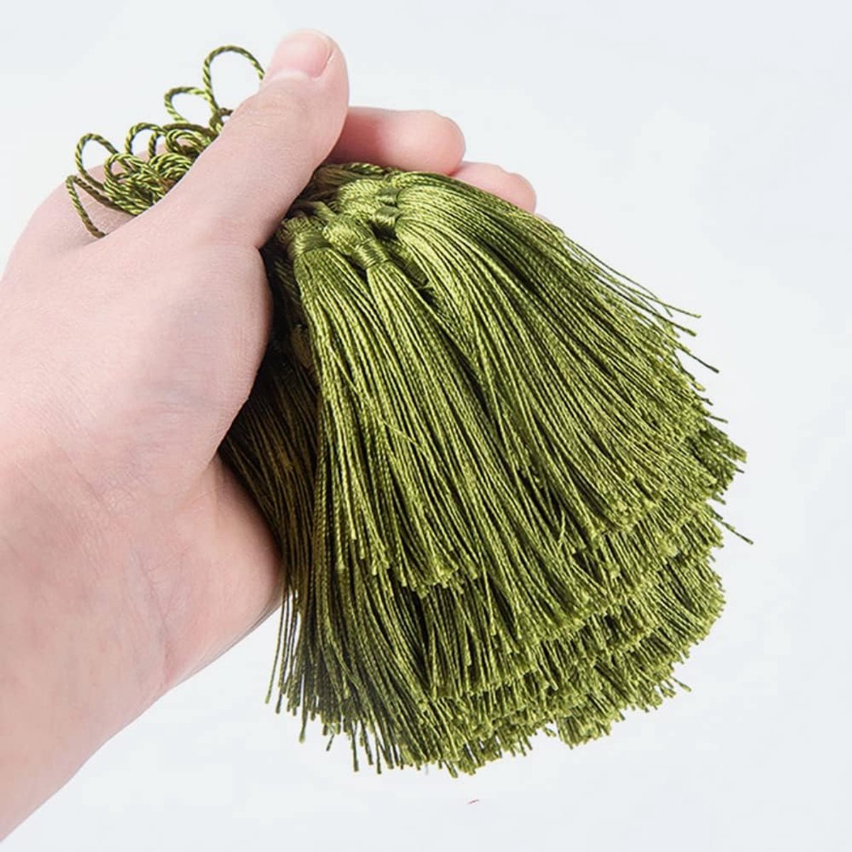 100 stuks handgemaakte mini dorst kleur 'kwast hanger' touw sieraden accessoires DIY tassen bladwijzer souvenir legergroen