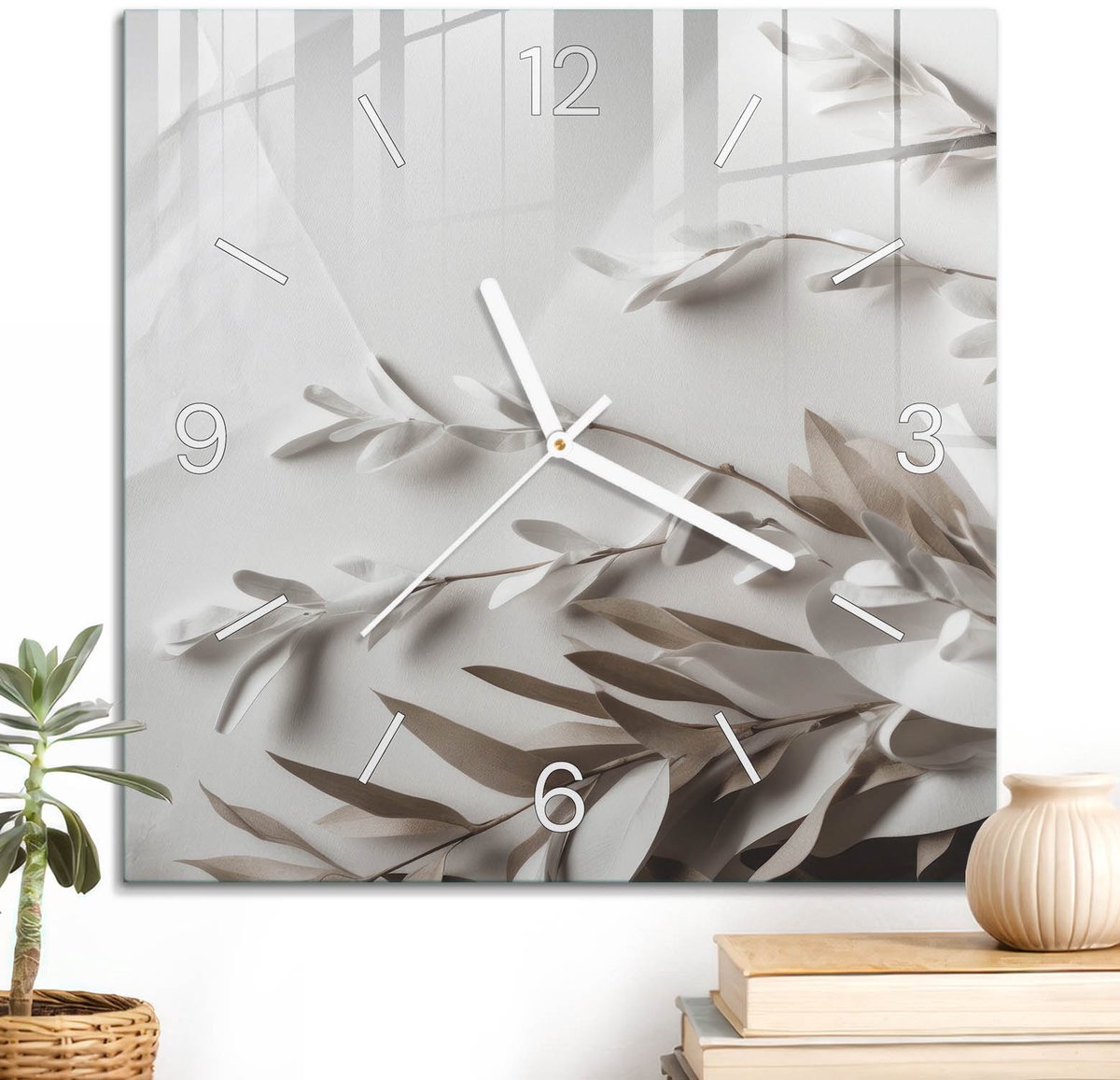 ArtPrintCave Beige Glazen Klok - 30x30 cm - Wandklok Vierkant - Subtiele Natuur Unieke Klok - Natuur Stille Wandklok - Witte Klokwijzers
