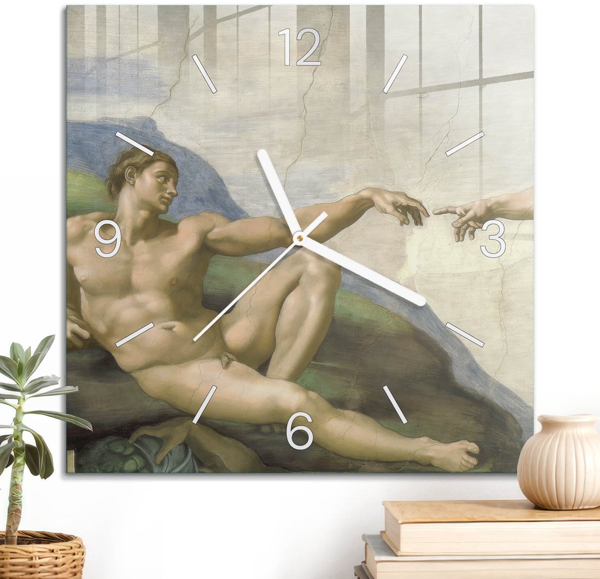 ArtPrintCave Beige Glazen Klok - 30x30 cm - Wandklok Vierkant - Een Symbolisch Meesterwerk Stille Wandklok - Mensen Wandklok Keuken - Witte Klokwijzers