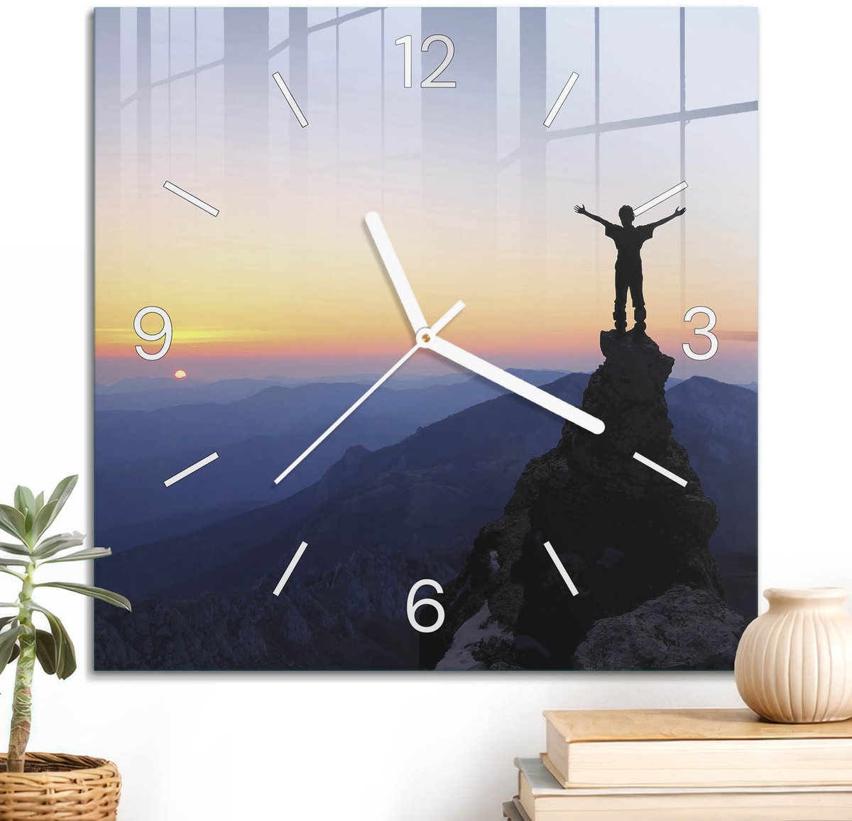 ArtPrintCave Blauw Glazen Klok - 30x30 cm - Wandklok Vierkant - Bergpanorama Wandklok Keuken - Natuur Unieke Klok - Witte Klokwijzers