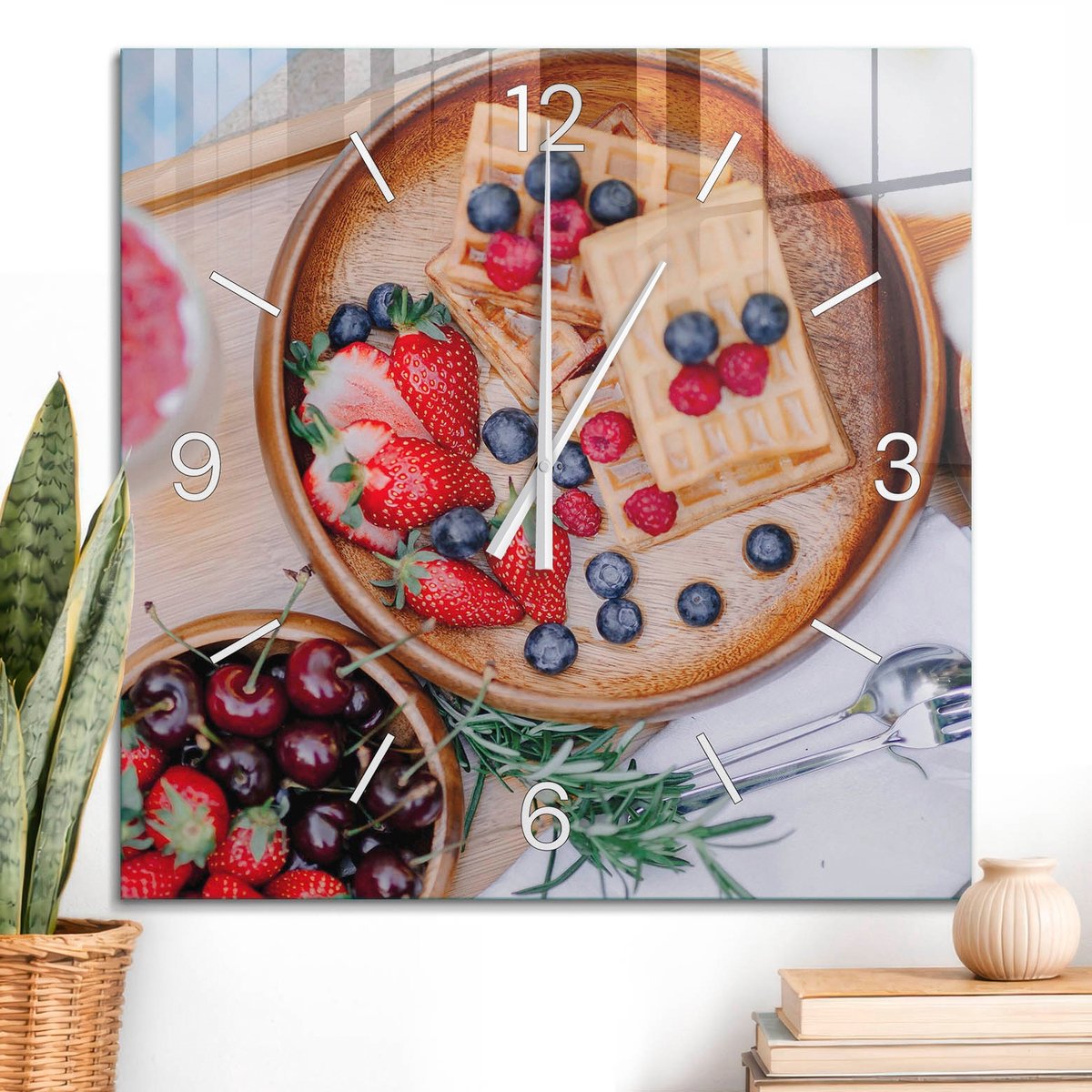ArtPrintCave Rood Glazen Klok - 60x60 cm - Wandklok Vierkant - Fruitdessert Wandklok Keuken - Natuur Unieke Klok - Witte Klokwijzers