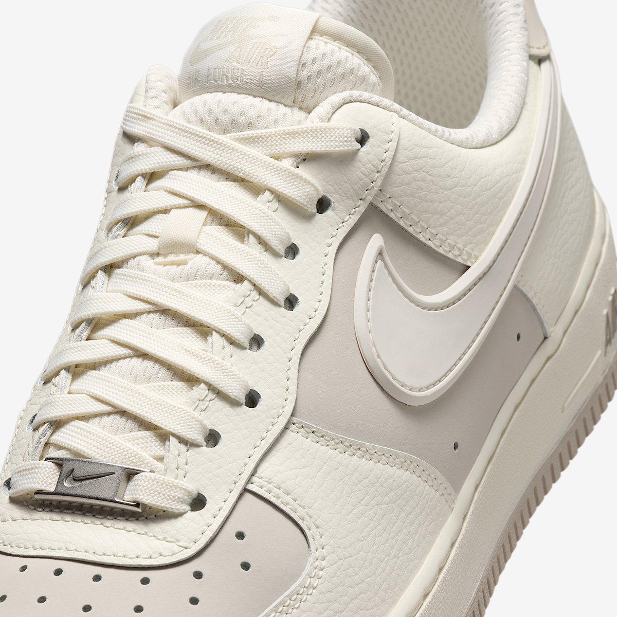 Nike Air Force 1 ’07 LV8 – Sail/Light Bone/Sail Air Force 1 Lifestyle Heren Sneakers voor Mannen Wit