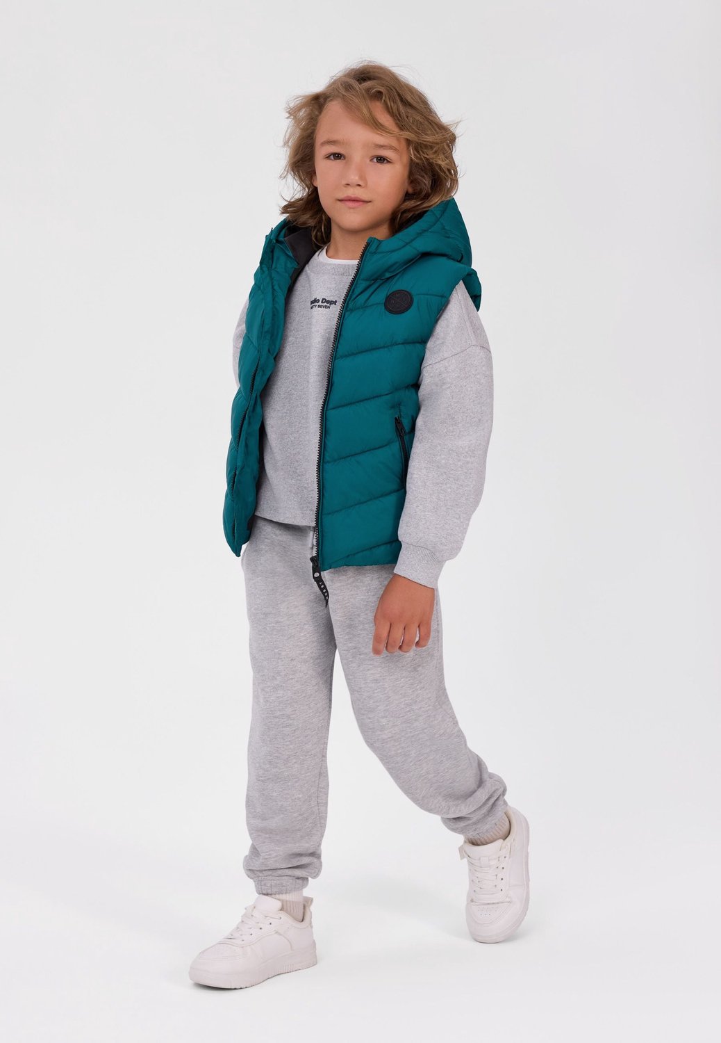Minoti bodywarmer jongens – gewatteerd – vaste capuchon – groen