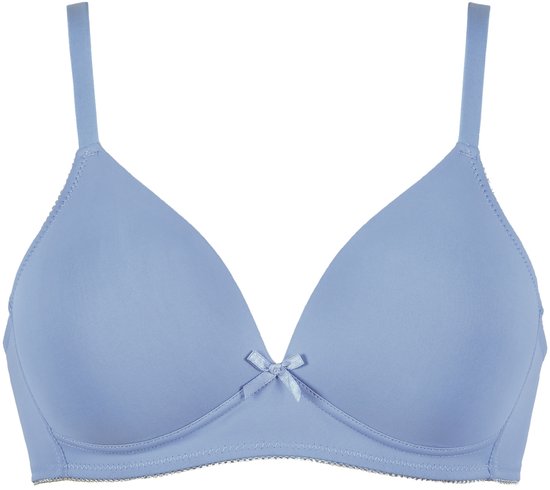 Lichtblauwe soft bh met voorgevormde cups en een strikje middenvoor. Metalen rand langs de onderkant.