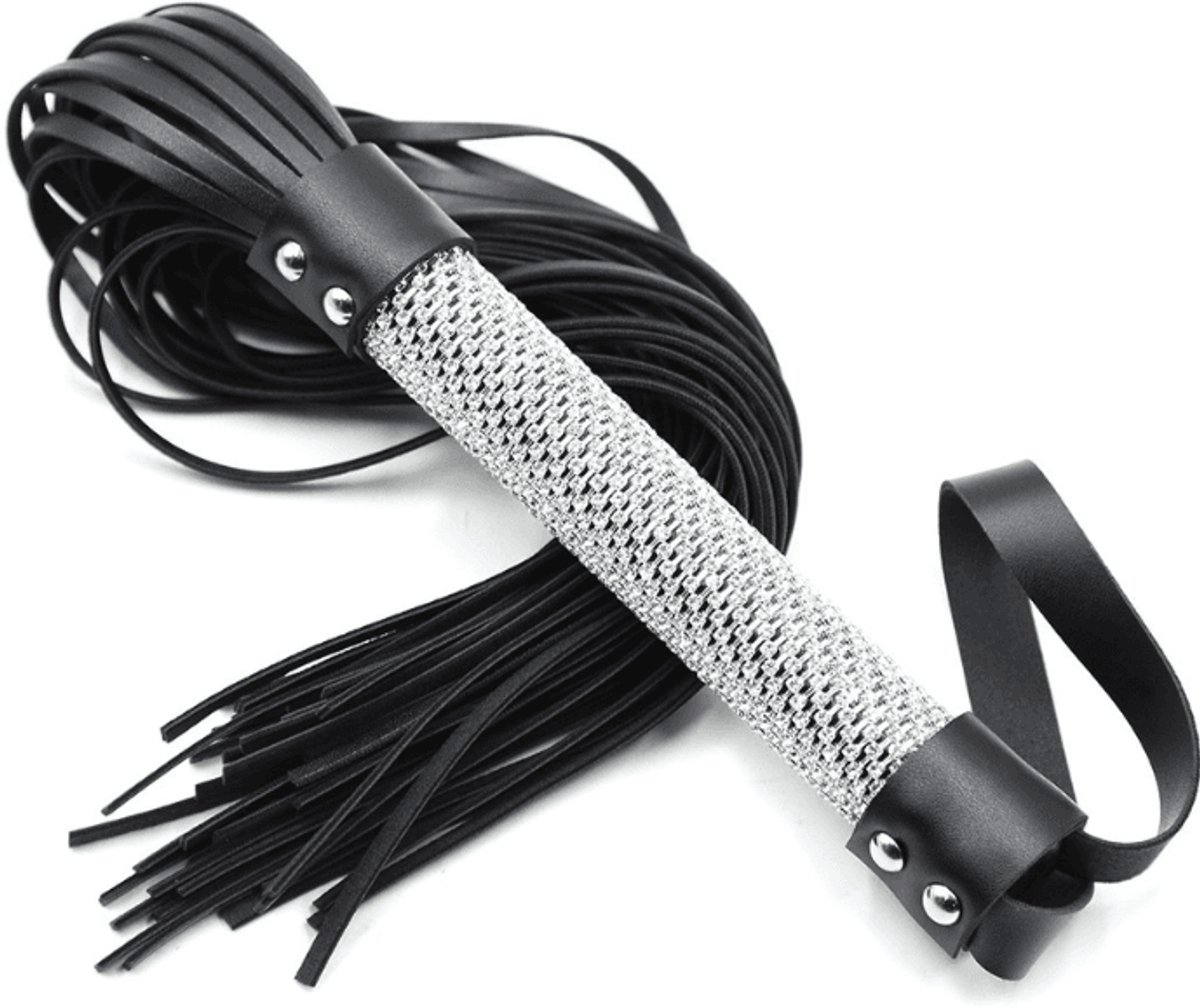 Adultshop - Luxe BDSM Flogger Zweep - Glinsterend Diamant Mesh Handgreep en Zwarte PU Leder Repen | 51cm | 170g