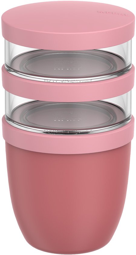 Een roze Mepal lunchpot met drie gestapelde, transparante compartimenten en een roze deksel. De inhoud is niet zichtbaar.