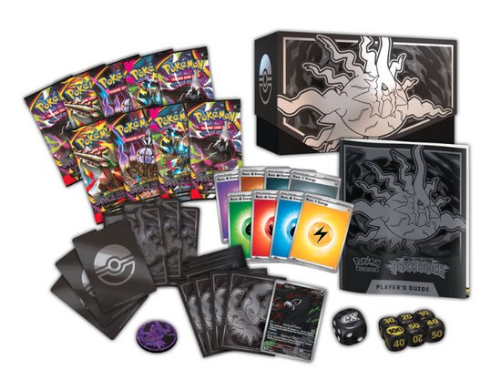 De inhoud van de 'Elite Trainer Box - Pitch Black': booster packs, kaarten, kaarthoesjes, energiedobbelstenen, dobbelstenen, een munt, een speler gids en een 'EX' dobbelsteen.