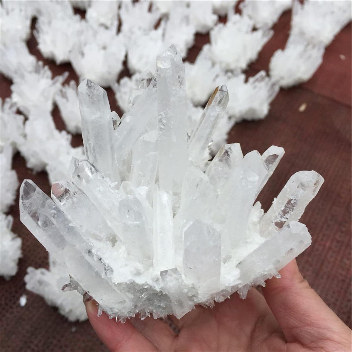 Kristal Cluster - Edelsteen Kwarts - Woondecoratie - Natuurlijke Steen - 700-800g - Helder