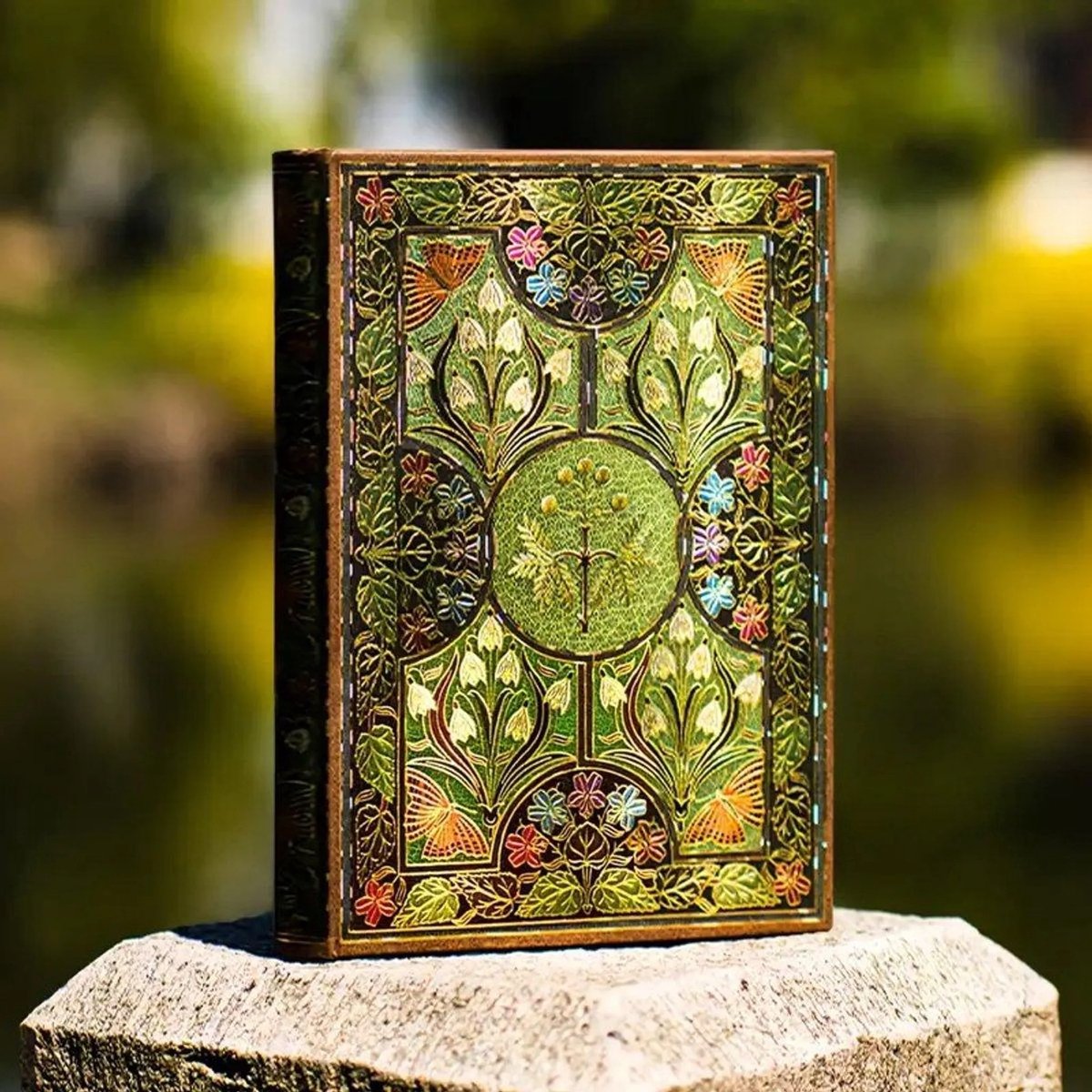 Poetry in Bloom Gelinieerd Hardcover Dagboek – 128 pagina's – Formaat 133 x 194 mm – Schrijfboek / Notitieboek – Olijfgroen