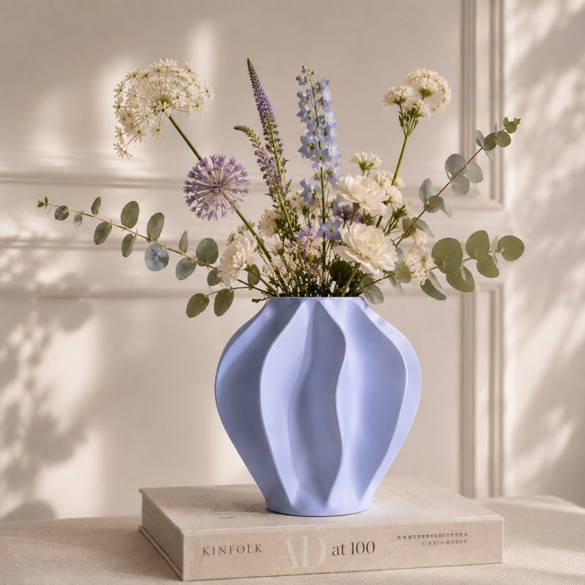 Moderne Luxe Vaas – Lioara – Designvaas voor Bloemen – Lichtblauw