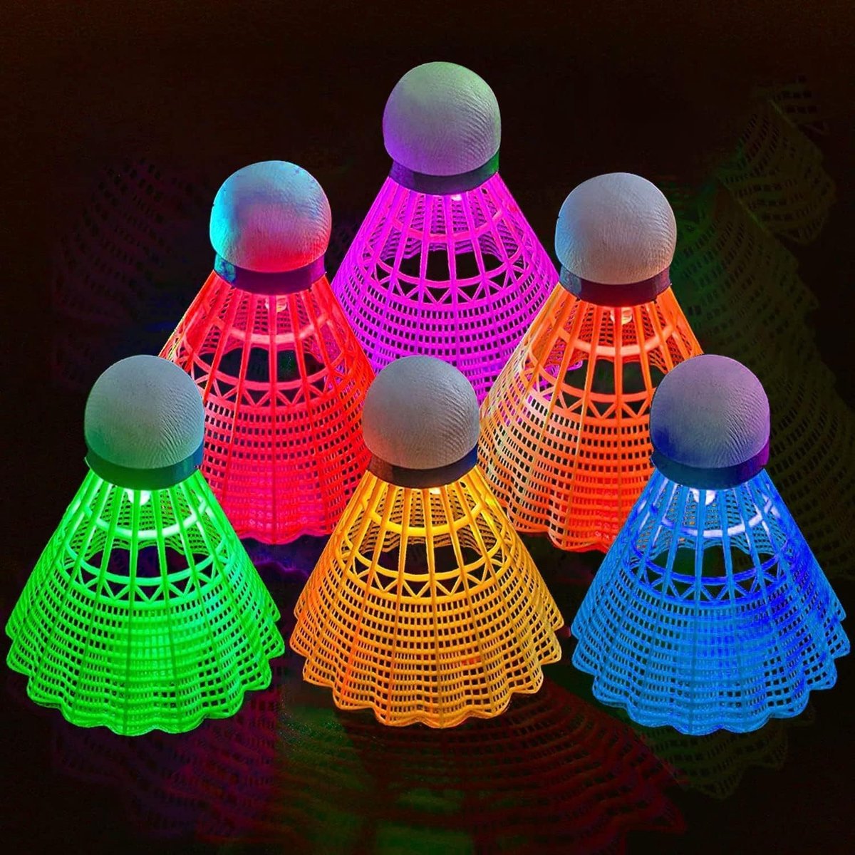 LED Badminton Shuttlecocks Set van 6 Stuks, Kleurige Luminous Shuttlecocks voor Binnen en Buiten Activiteiten, Perfect voor Kinderen en Sportliefhebbers