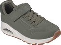 Groene Skechers sneaker met klittenband, veters, beige zool en perforaties op de neus.