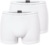 Twee witte Schiesser boxer briefs op elkaar, met grijze tailleband.