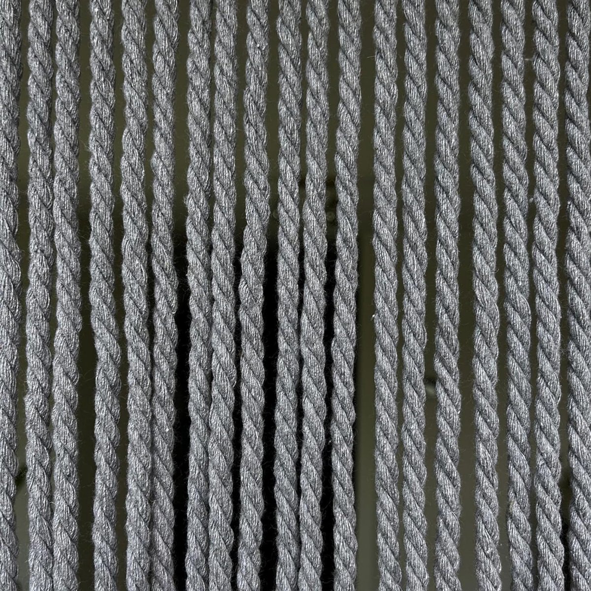 Deurverhanging Trentero 100 x 220 cm, donkergrijs, met trekkoord – optimale bescherming tegen insecten, zorgt voor privacy en ventilatie