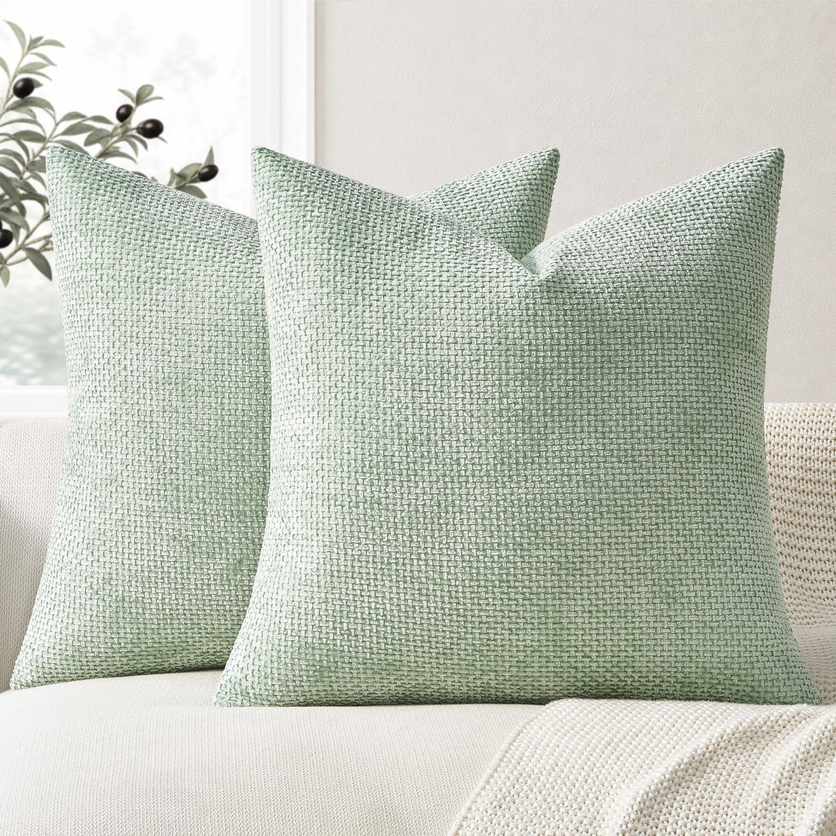 Kussensloop, 45 x 45 cm, set van 2 in saliegroen, pluizige chenillestof, decoratie, saliegroen, decoratie, woonkamer, boho, kussen, sierkussen, geschikt voor bed, tuin, balkon, slaapkamer