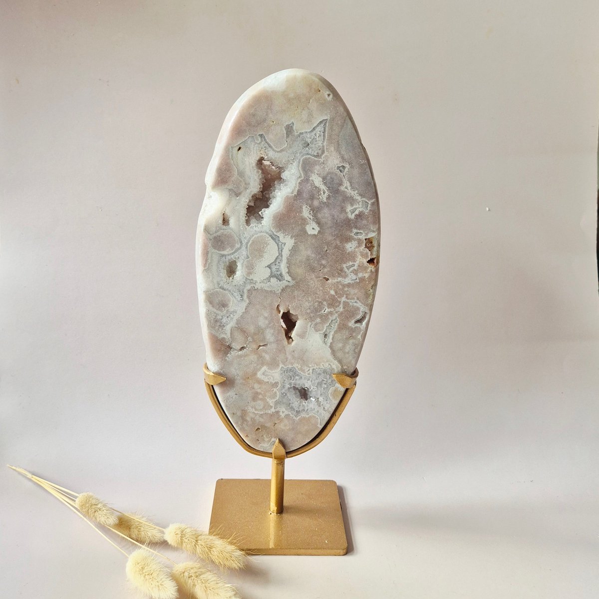 Roze Amethist Schijf op Standaard 2360g | XXL Druzy Crystal Decor & Edelsteen Display