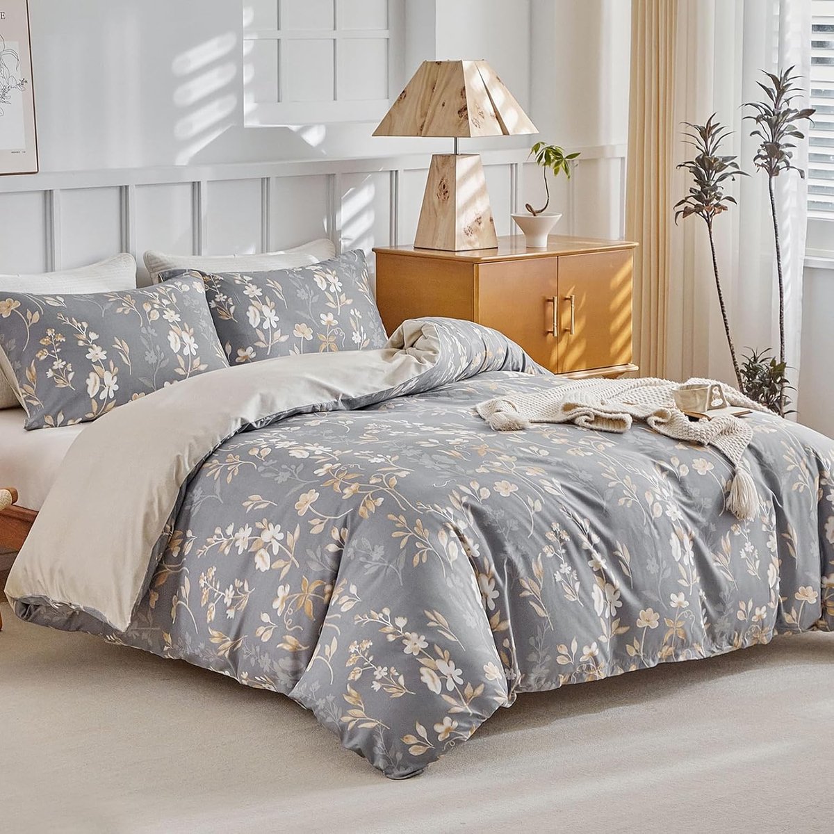 SnelShoppen - Duvet Cover 240x260 cm met 2 Kussenslopen 65x65 cm - Omkeerbaar Grijs Bruin met Gouden Bloemmotief - 100% Microfibre Bedlinnen voor Luxe