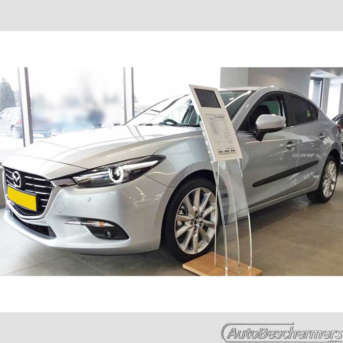 Stootlijsten set zwart voor Mazda3 Sedan 2013-2018. De stootstrips zijn zelfklevend. Set a 4 stuks (#0022)