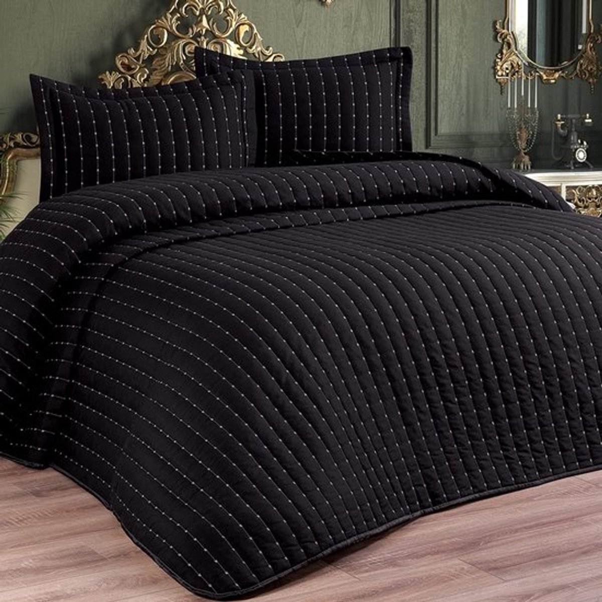 Beddensprei XXL 250 x 260 cm - Microvezel - Gewatteerd - Kussenslopen 60 x 80 cm - Decoratief - Machinewasbaar tot 30 graden - Dekbedovertrek