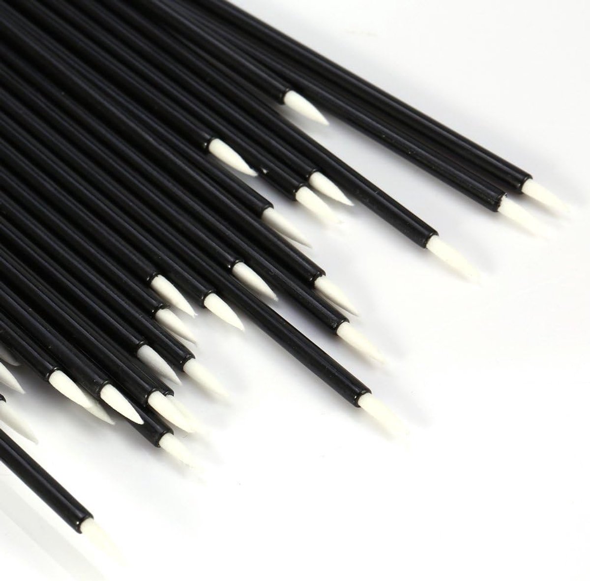 50 stuks zachte nuttige borstels voor ogen en lippen, eyeliner-lippenstift, micro-applicator, perfecte cosmetica-borstelset, dagelijkse make-up toolkit, wegwerpmake-uppenselen, eyelinerogen