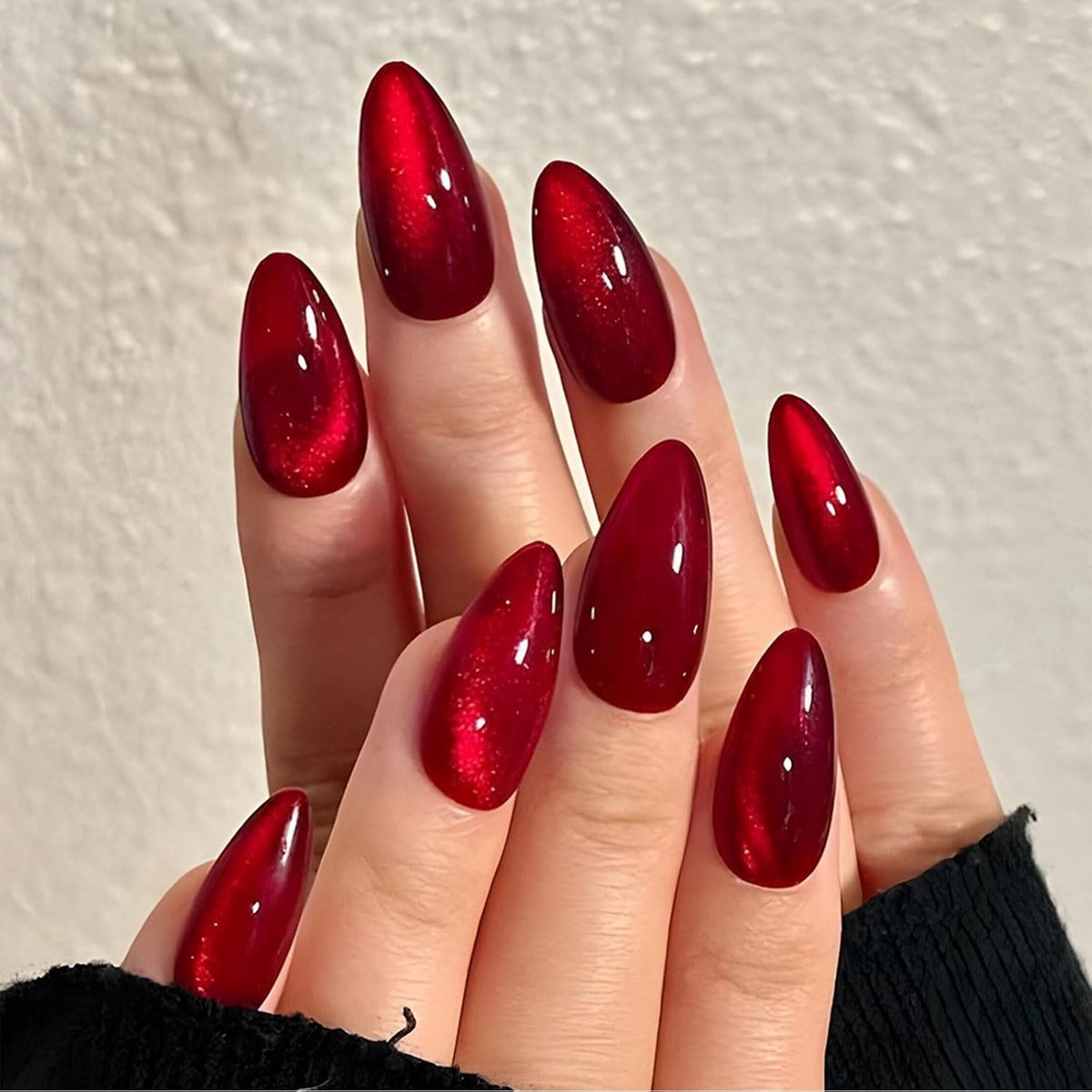 24 Stuks Draagbare Nagels in Kersenrode Kattenoog-Design, Nagels om op te Plakken, Druk op Nagels, Kunstnagels (met Gelatine-Lijm + Wrijfstroken)