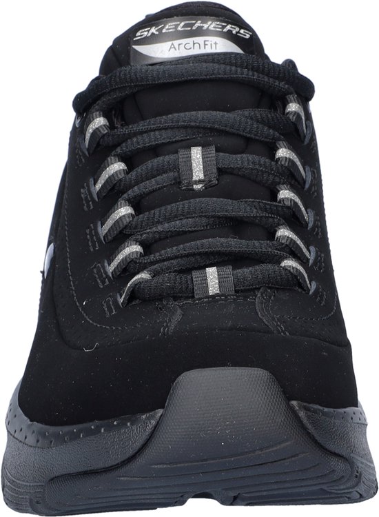 Vooraanzicht van zwarte Skechers Arch Fit damessneakers met veters en grijze accenten.