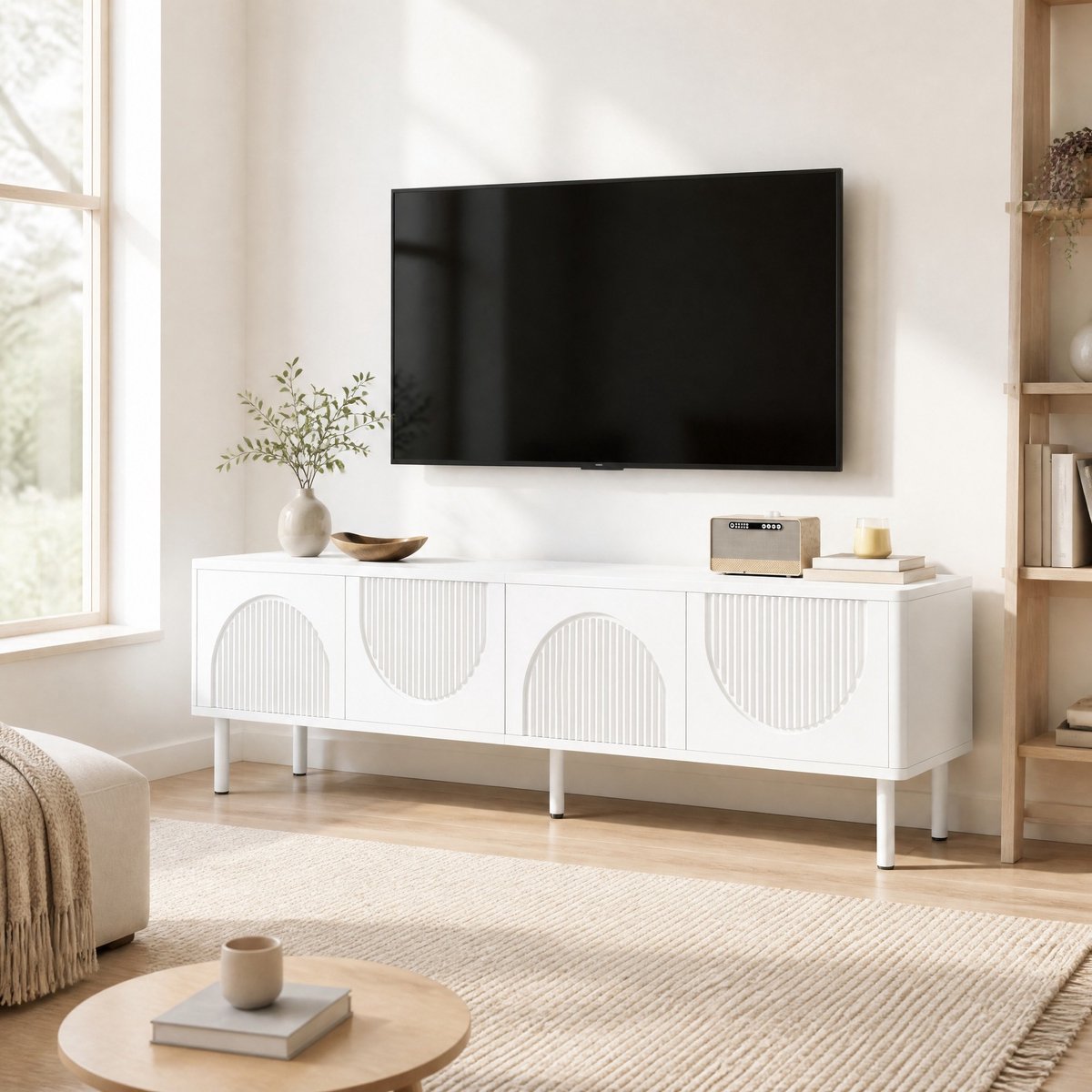 Wishdor TV-meubel 180 cm - Mat wit - 4 gesloten vakken - Kabelmanagement - 3D reliëfdeuren - Minimalistisch design - Bewerkt hout - Voor woonkamer en slaapkamer